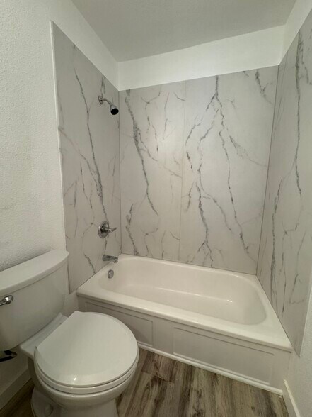 More Photos Of 3823-3841 SE 52nd Ave, Portland Apartments For Sale