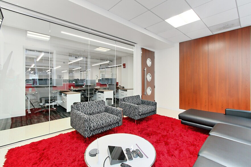 More Photos Of 730 11th St NW, Washington Office For Lease