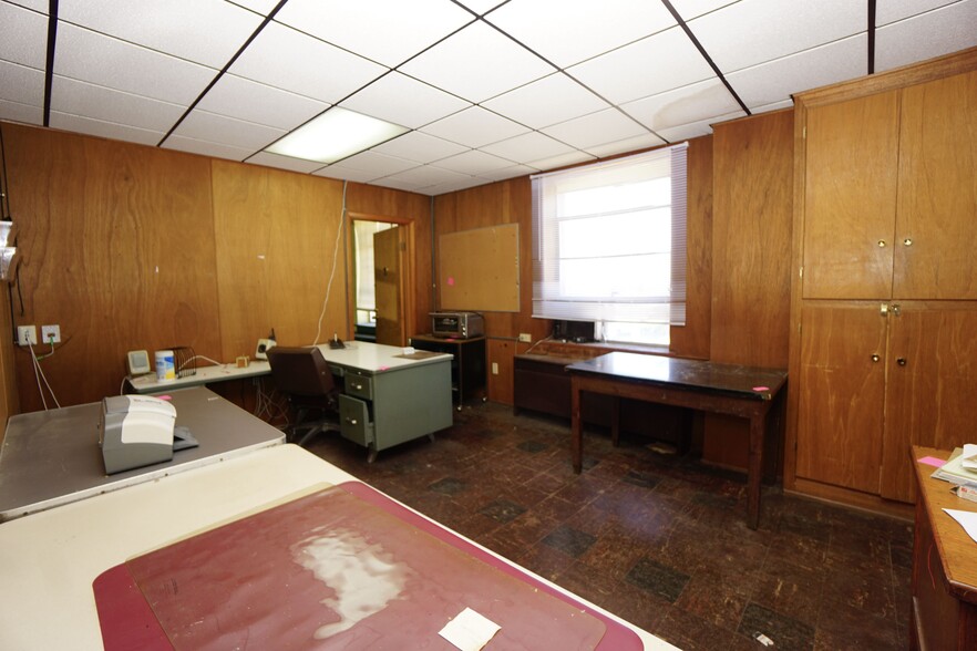 More Photos Of 10004 Union Ave, Cleveland Specialty For Sale