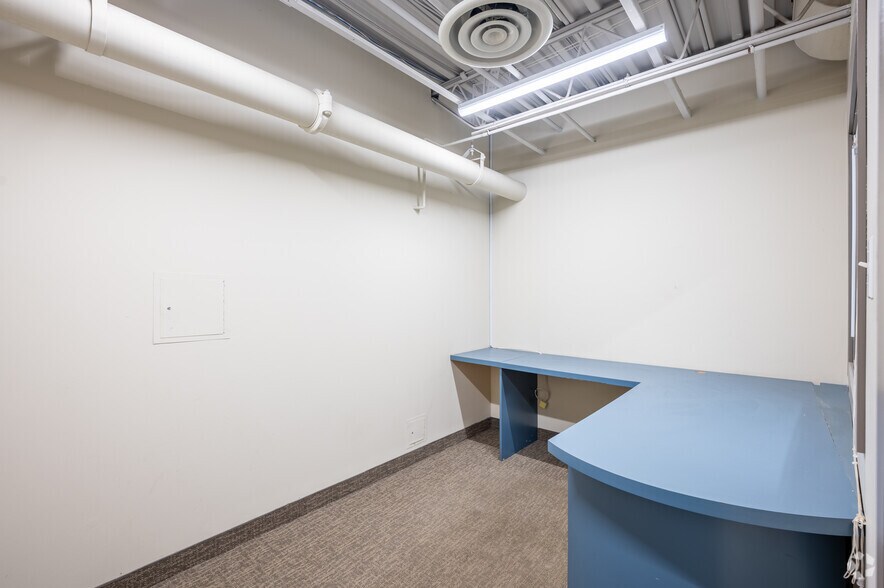 More Photos Of 25 Tangiers Rd, Toronto Service For Lease