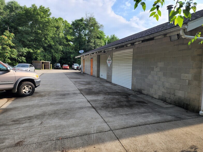 More Photos Of 2575 S High St, Columbus Auto Repair For Sale