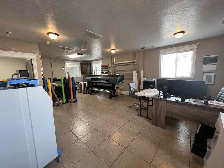 More Photos Of 1339 W 3300 S, Ogden Warehouse For Lease