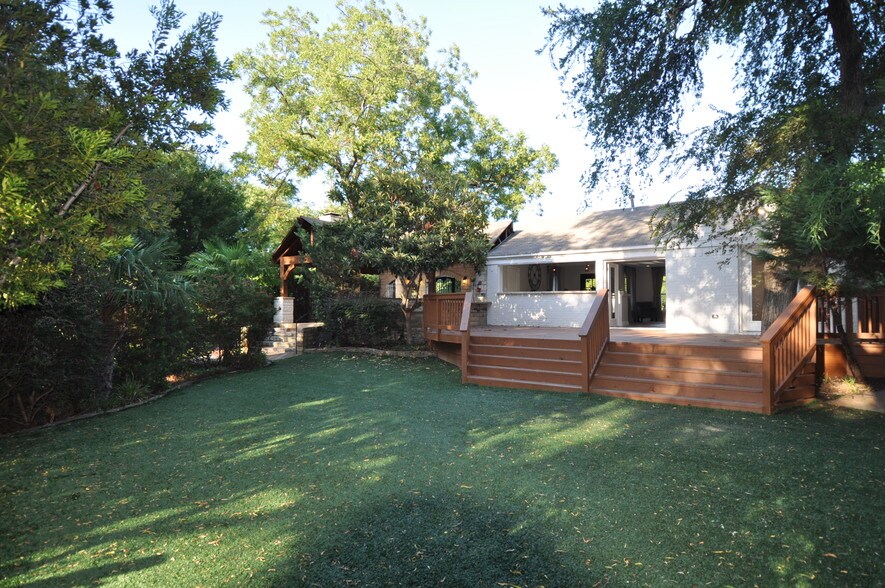 More Photos Of 8849 Carroll Cir, Frisco Freestanding For Lease