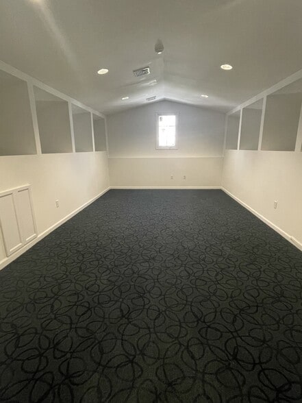 More Photos Of 60 S Main St, New City Office For Sale