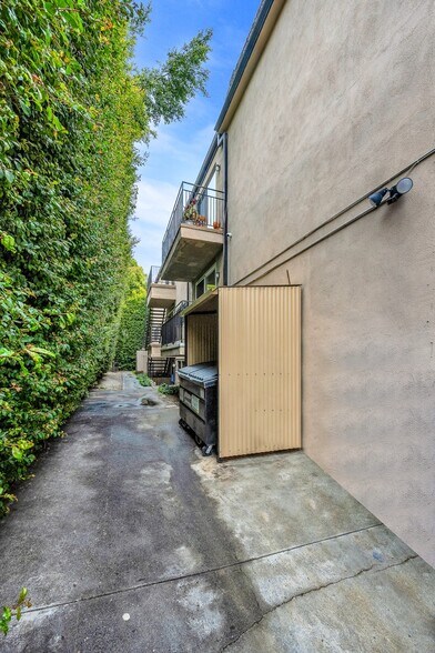 More Photos Of 1630 Hilts Ave, Los Angeles Apartments For Sale