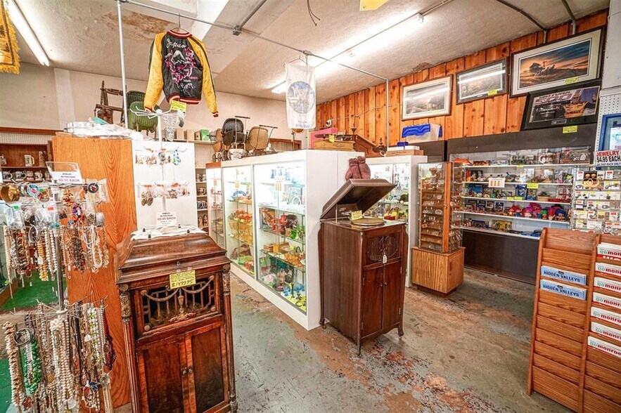 More Photos Of 604 E Wisconsin St, Sparta Industrial For Sale