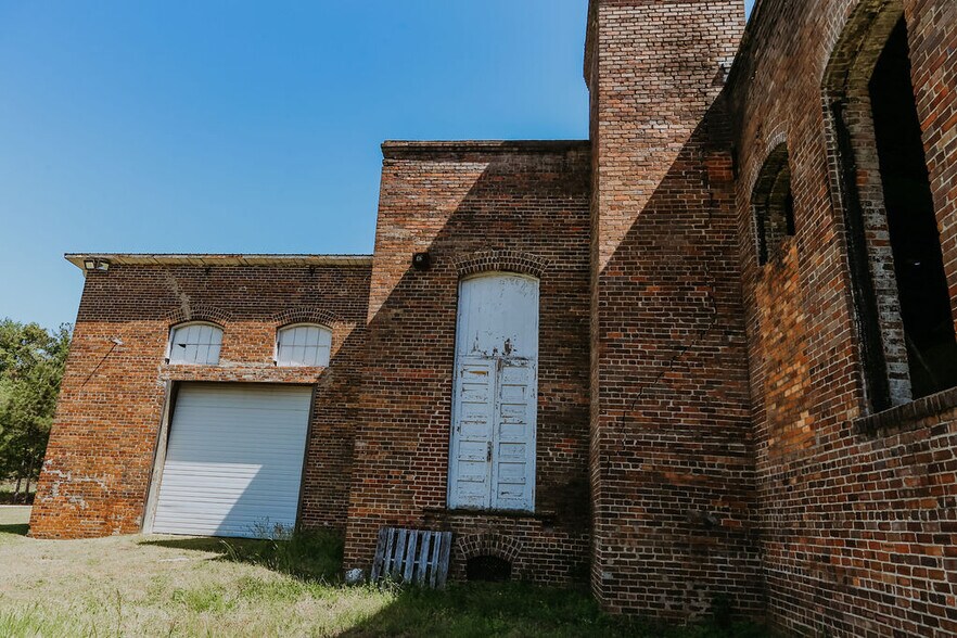 More Photos Of 3737 US Highway 1, Vass Warehouse For Sale