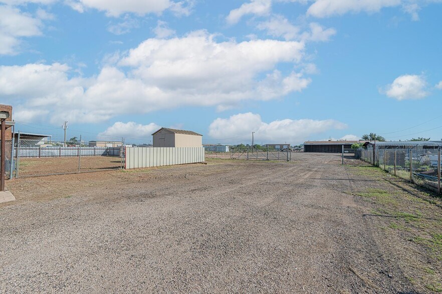 More Photos Of 1405 Garden City Hwy, Midland Office Residential For Sale