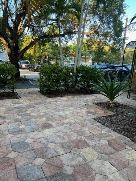 More Photos Of 608 SE 6th St, Fort Lauderdale Office For Lease