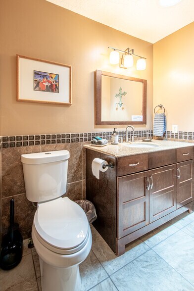 More Photos Of 29 Canyon View Dr, Springdale Hospitality For Sale