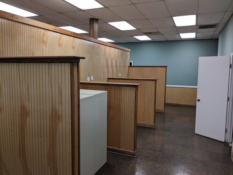 More Photos Of 5025 Old York Rd, Rock Hill Distribution For Lease