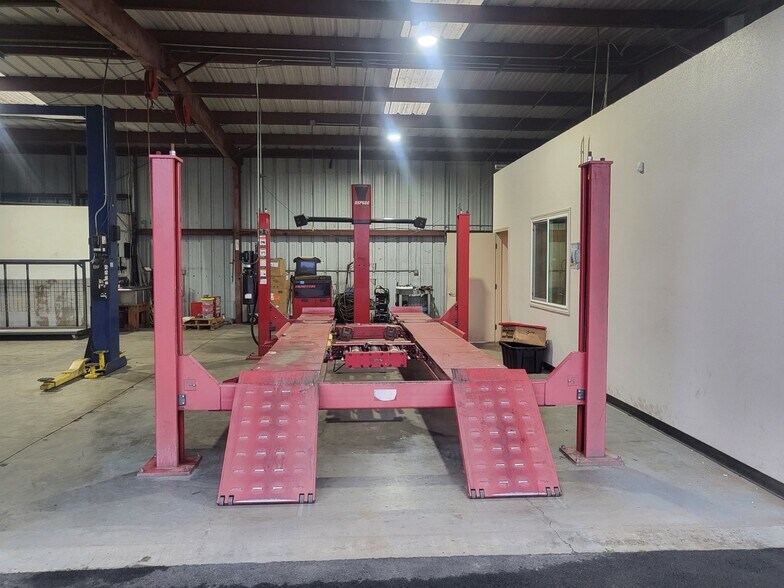 More Photos Of 469 Moffat Blvd, Manteca Warehouse For Lease