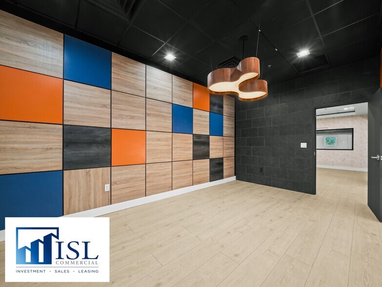 More Photos Of 1700 35th St, Orlando Warehouse For Lease