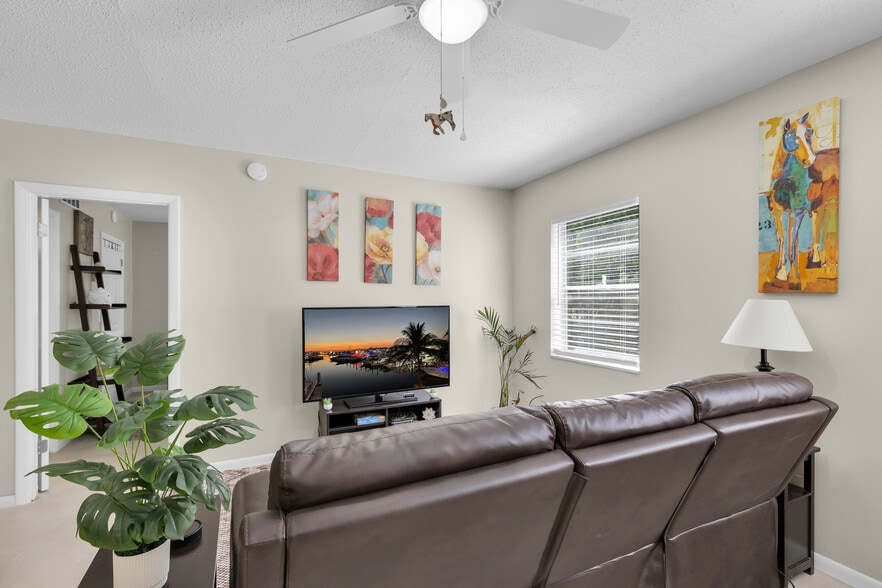 More Photos Of 2621 SW 33rd Ave, Ocala Apartments For Sale