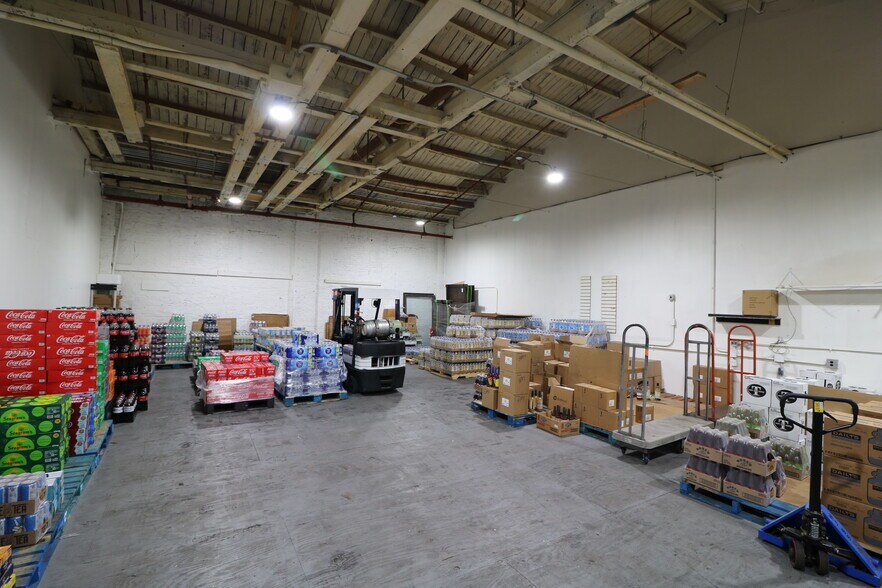 More Photos Of 703 Van Rossum Ave, Beverly Industrial For Sale