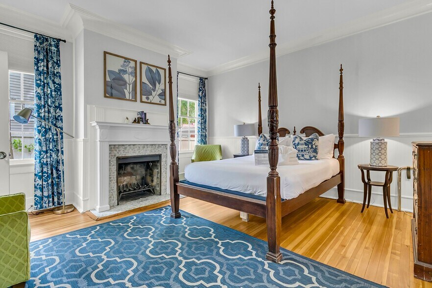 More Photos Of 184 Ashley Ave, Charleston Specialty For Sale