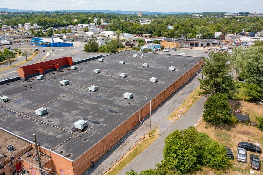 More Photos Of 580 Mason, Harrisonburg Freestanding For Sale