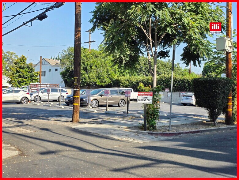 More Photos Of 13437-13447 Ventura Blvd, Sherman Oaks Storefront Retail Office For Lease