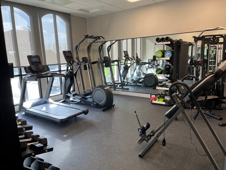 More Photos Of 1098 Lincoln Ave, San Jose Loft Creative Space For Lease