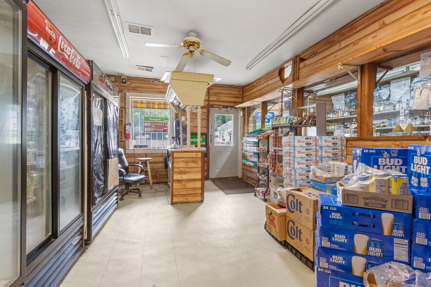 More Photos Of 916 Howard St, Spartanburg Freestanding For Sale