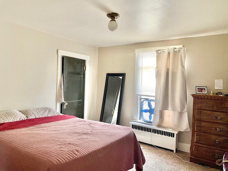 More Photos Of 710 Cedar Ave, Kemmerer Apartments For Sale