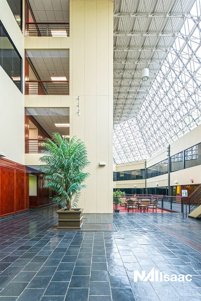 More Photos Of 771 Corporate Dr, Lexington Office For Lease