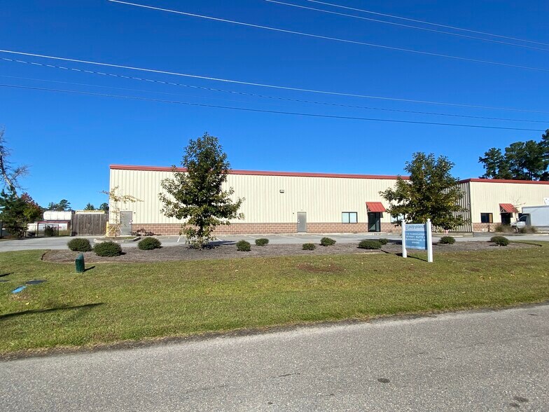 More Photos Of 119 Fabricators St, Summerville Warehouse For Lease