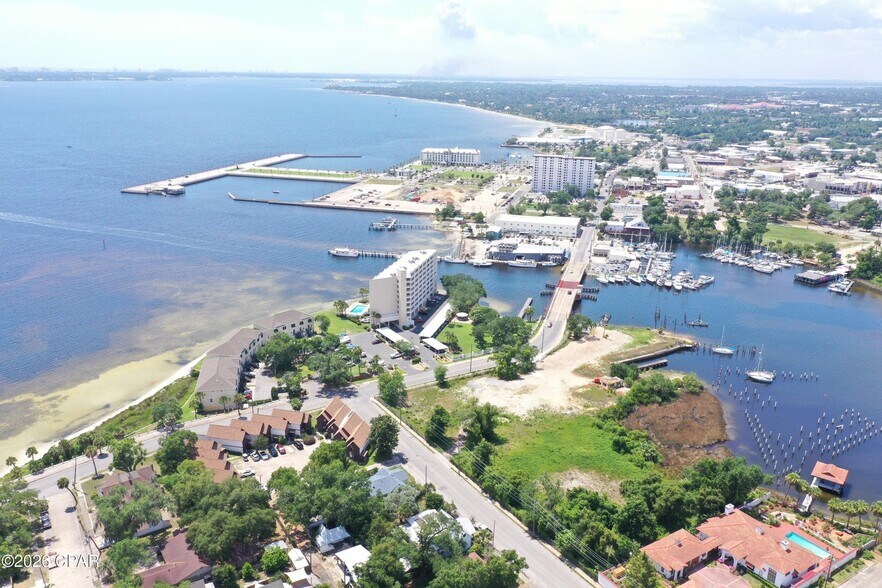 More Photos Of 303-305 Beach Dr E, Panama City Land For Sale