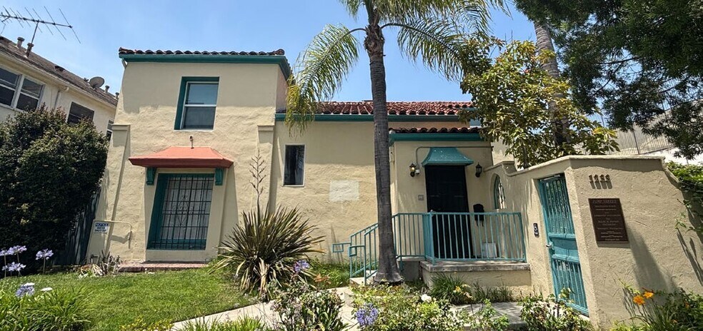 More Photos Of 1233-1235 S La Cienega Blvd, Los Angeles Office Residential For Sale