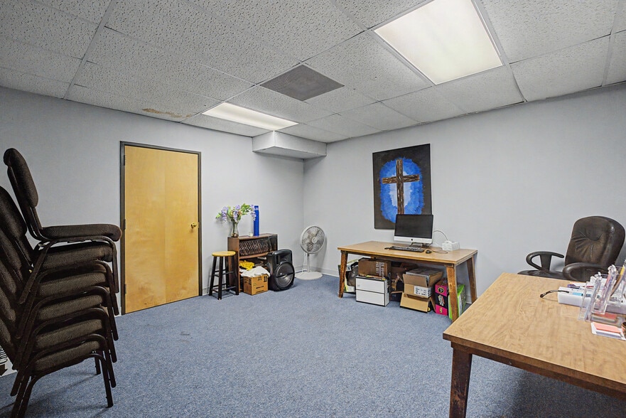 More Photos Of 2111 Skyline Dr, Mesquite Religious Facility For Sale