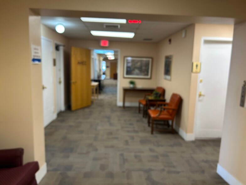 More Photos Of 35 Harvard St, Worcester Office For Lease