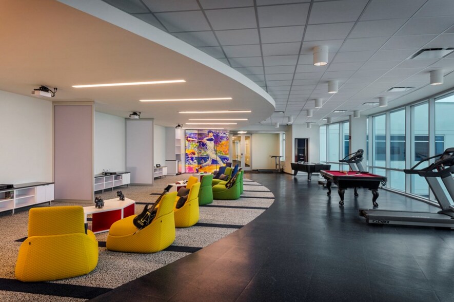 More Photos Of 6001 Deauville, Midland Office For Lease