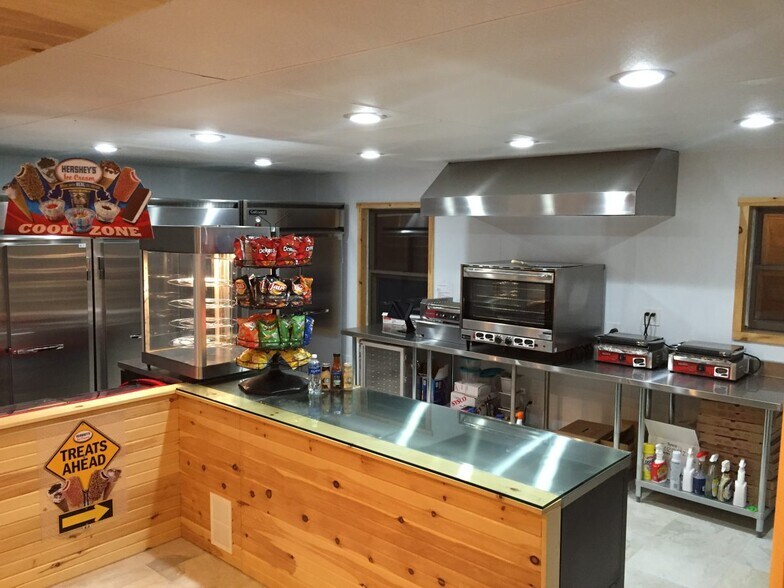 More Photos Of 173 Friendsville Rd, Mc Henry Restaurant For Lease