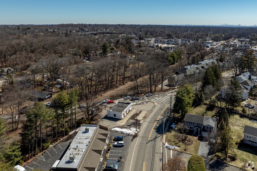 More Photos Of 116 N Central Ave, Ramsey Service Station For Sale