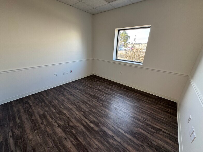 More Photos Of 7140 Regal Ln, Knoxville Warehouse For Lease