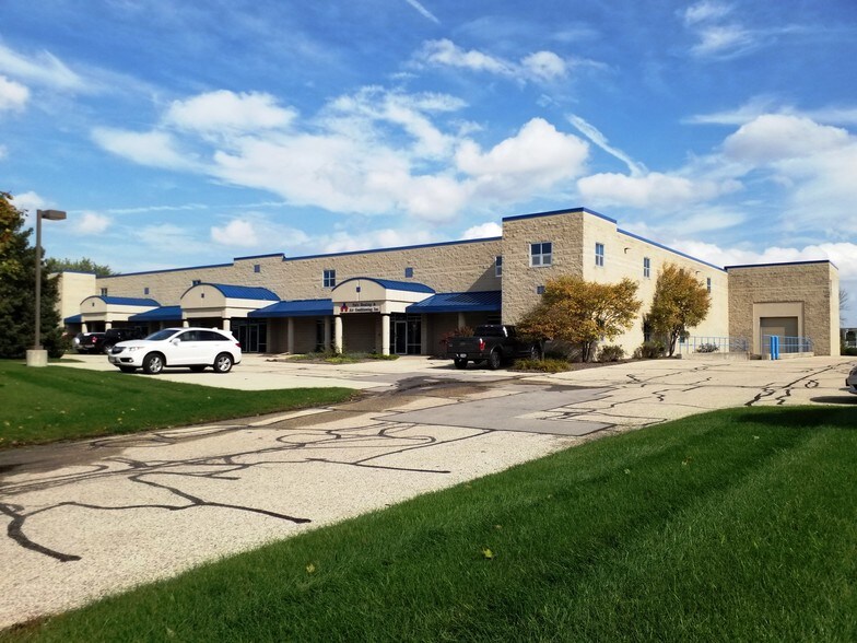 More Photos Of 1833 Executive Dr, Oconomowoc Industrial For Lease