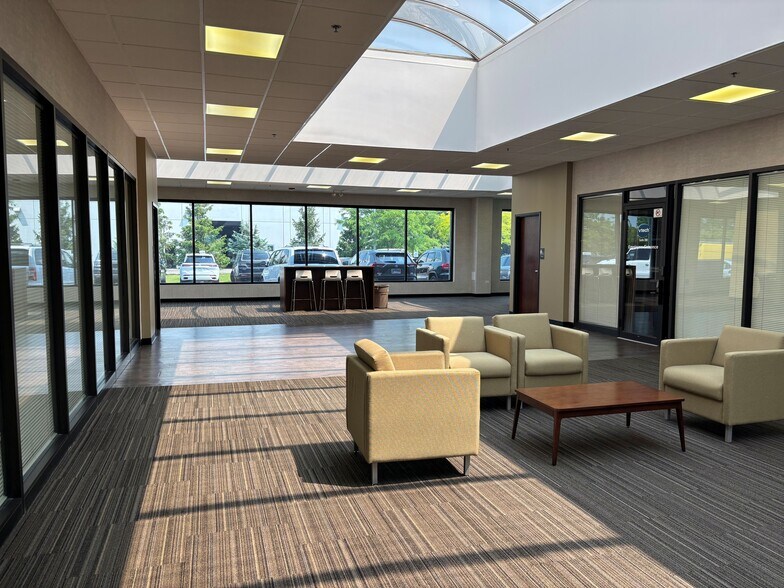 More Photos Of 1156 Shure Dr, Arlington Heights Unknown For Lease