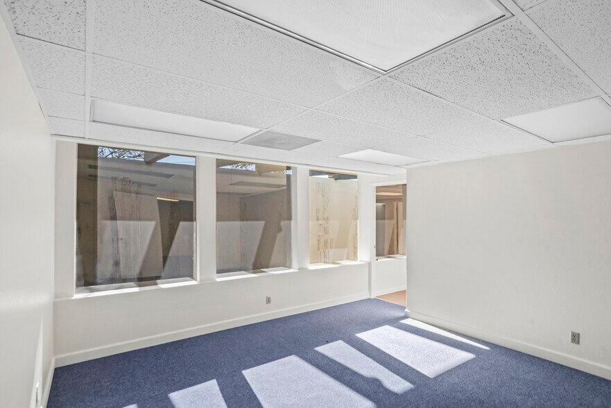 More Photos Of 1376 N 4th St, San Jose Light Distribution For Sale