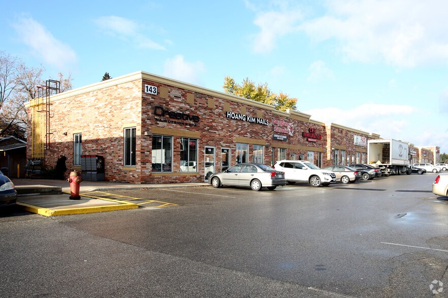 More Photos Of 143 Clarence St, Brampton Storefront For Sale