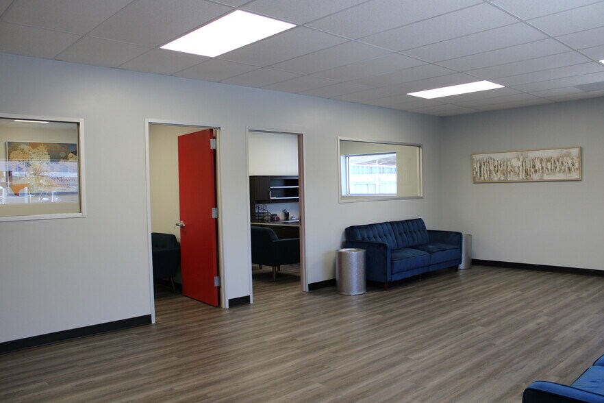 More Photos Of 6456 Cunningham Rd, Houston Industrial For Lease