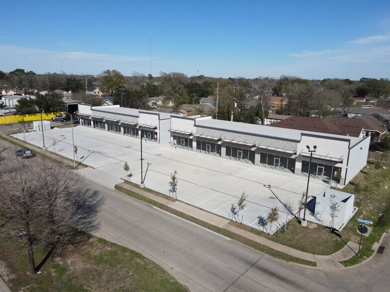 More Photos Of 5520 Gessner Rd, Houston Storefront For Lease