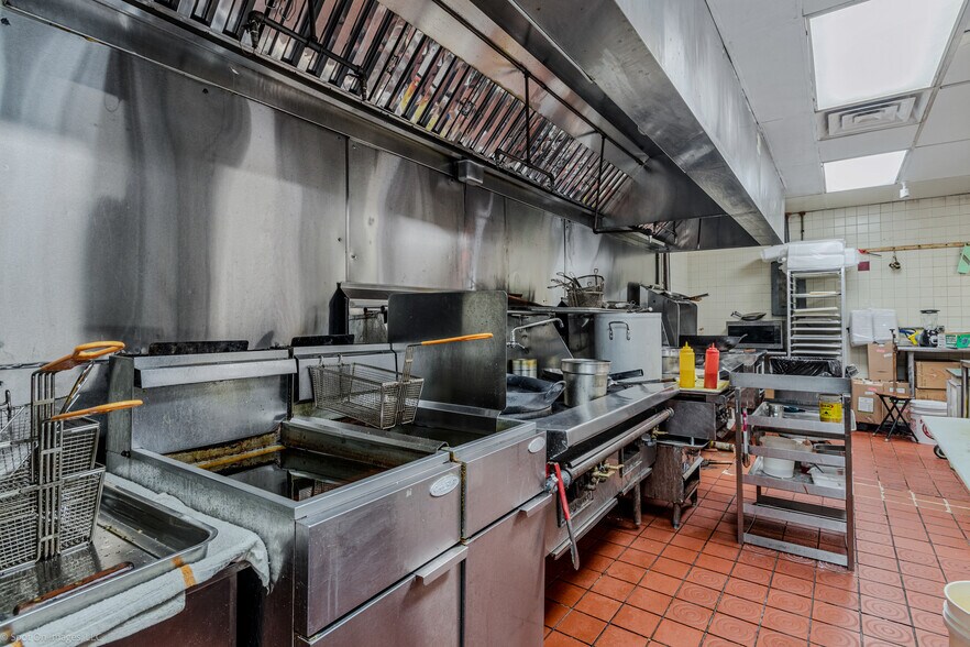 More Photos Of 645 Harwood Rd, Bedford Restaurant For Sale