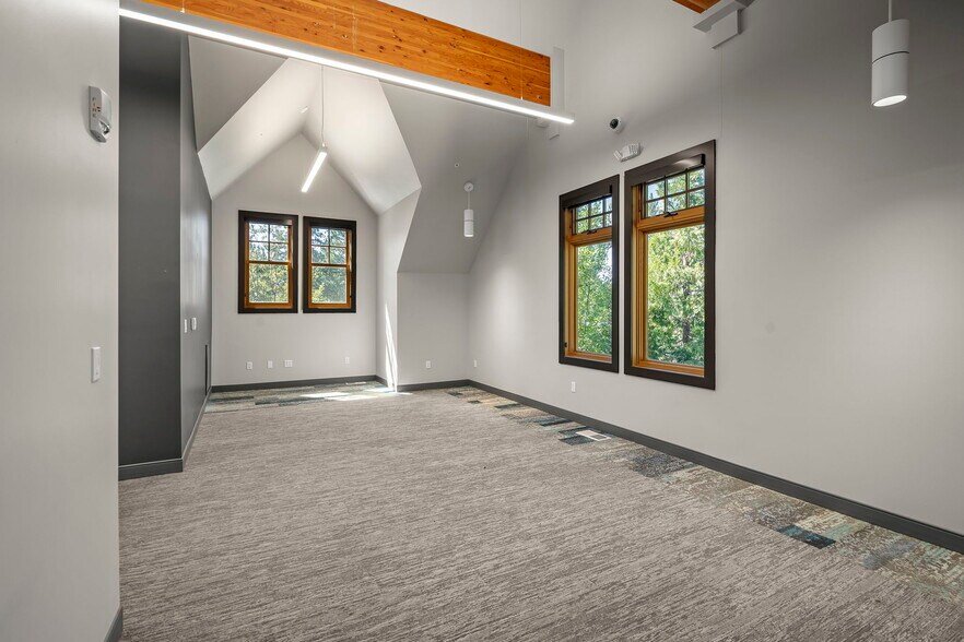 More Photos Of 932 Southwood Blvd, Incline Village Office For Lease