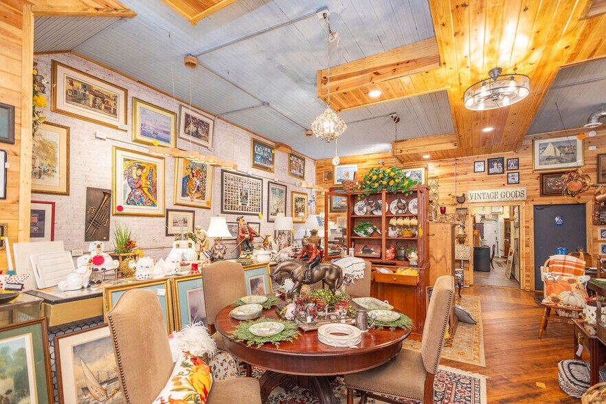 More Photos Of 303 Main St, Edgefield Storefront Retail Office For Sale