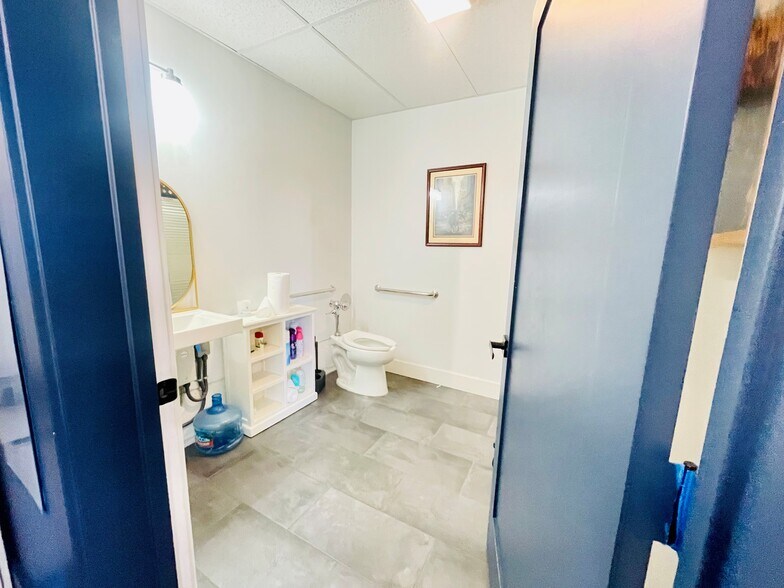 More Photos Of 429-433 Marsh St, San Luis Obispo Office For Sale