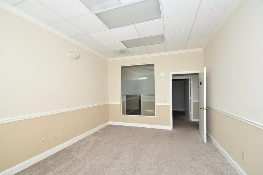 More Photos Of 1700 W Woolbright Rd, Boynton Beach Unknown For Lease