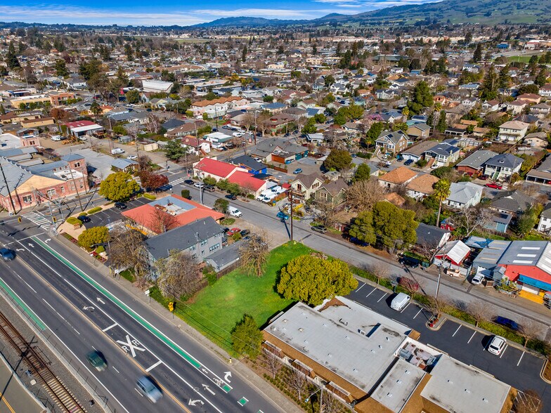 More Photos Of 315 Lakeville St, Petaluma Land For Sale