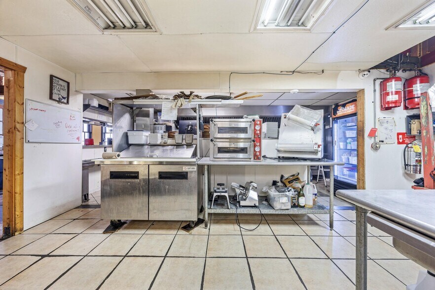 More Photos Of 511 Fergus Ave, Erhard Restaurant For Sale