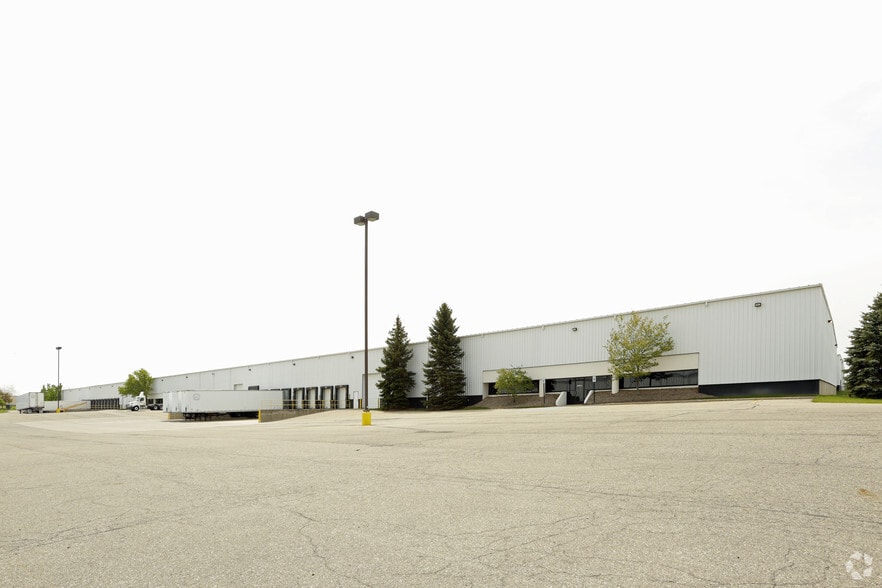 More Photos Of 4440 44th St SE, Grand Rapids Distribution For Lease