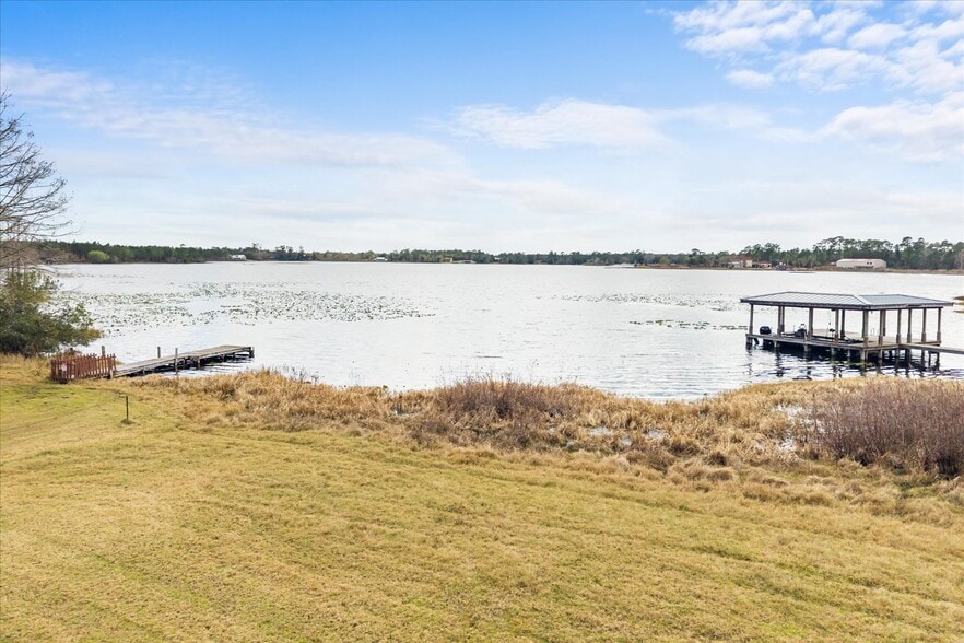 More Photos Of 455 Briar Patch Ln, Geneva Specialty For Sale